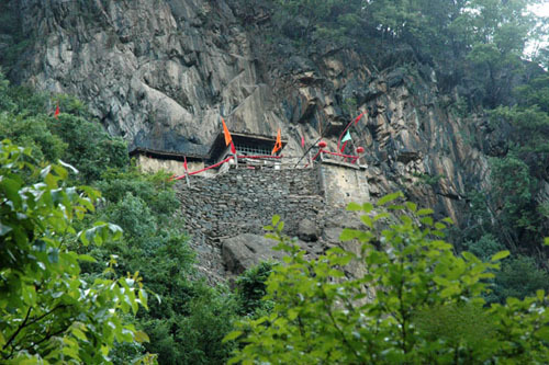 黑龙洞
