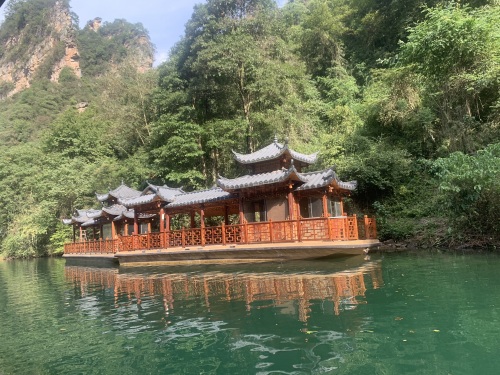 宝峰湖风景区