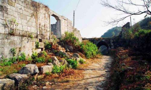 关索岭[贵州安顺市关岭县关索岭]