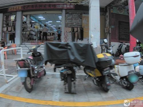 吉兴内衣批发商场