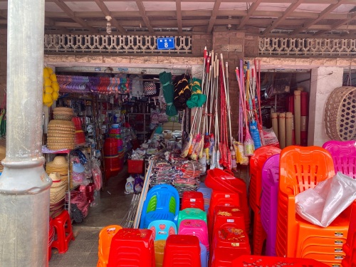 龙门百货大楼商场