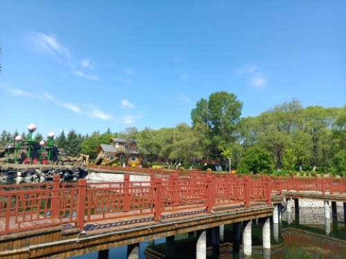 黑龙江省鹤山农场植物园