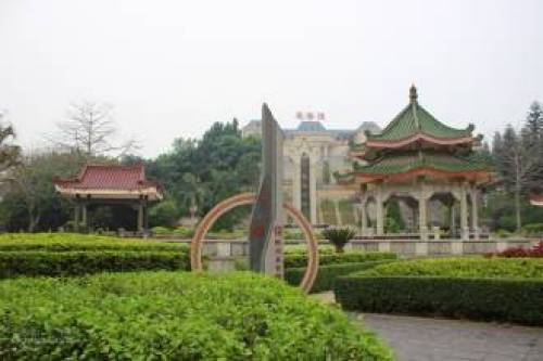 额济纳旗生态园广场
