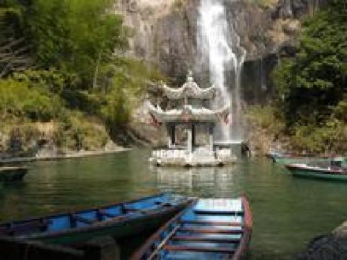 龙瀑仙洞