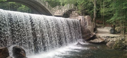 威虎山柴河九寨自然生态旅游区-水帘洞