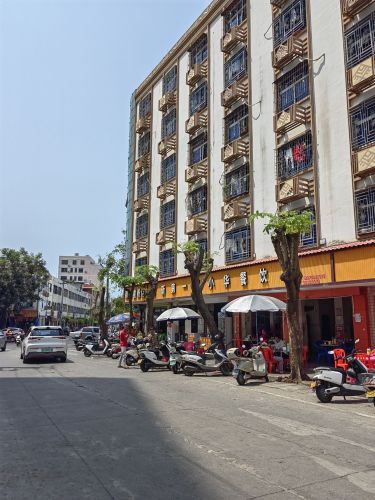 小华餐饮店