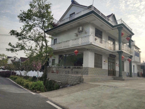 霭里人家大憨农家乐