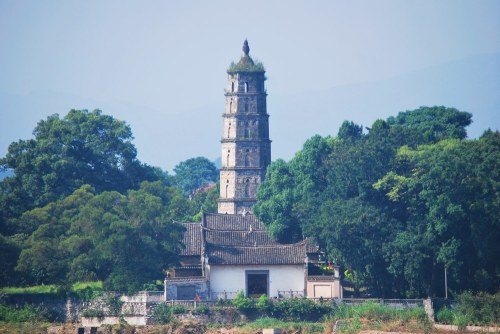 广西富川瑞光塔