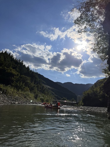 水银河峡谷漂流风景区