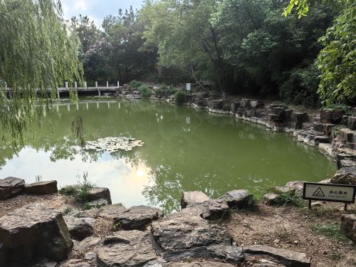 香山风景区-鹿女湖