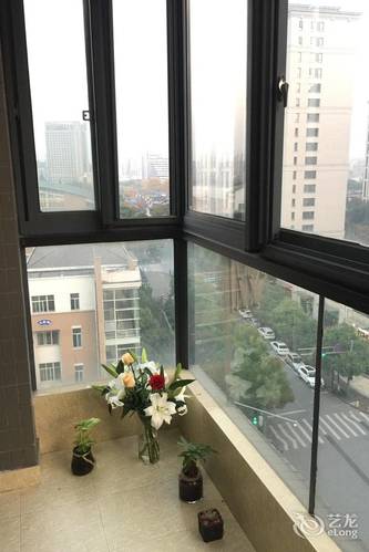 杭州拱宸桥边风景之家普通公寓的第2张图片的图片资料