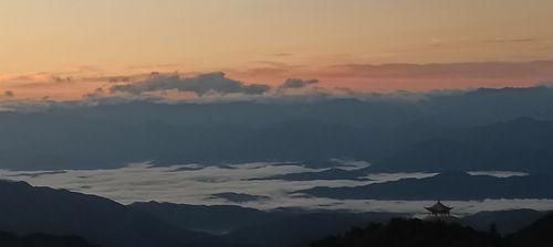 回龙山