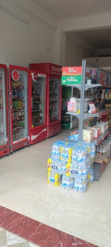利俊霞综合店