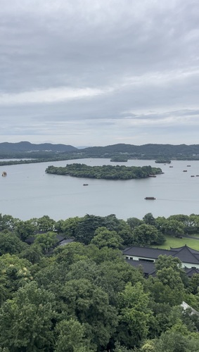 杭州西湖-手划船钱王祠停靠点