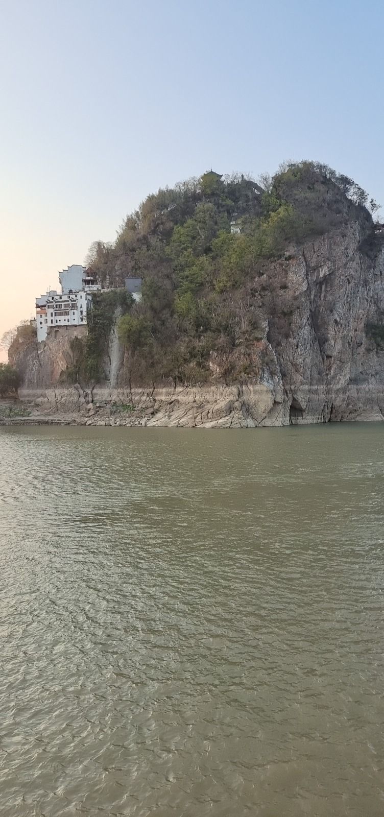 大雄宝殿实景照片