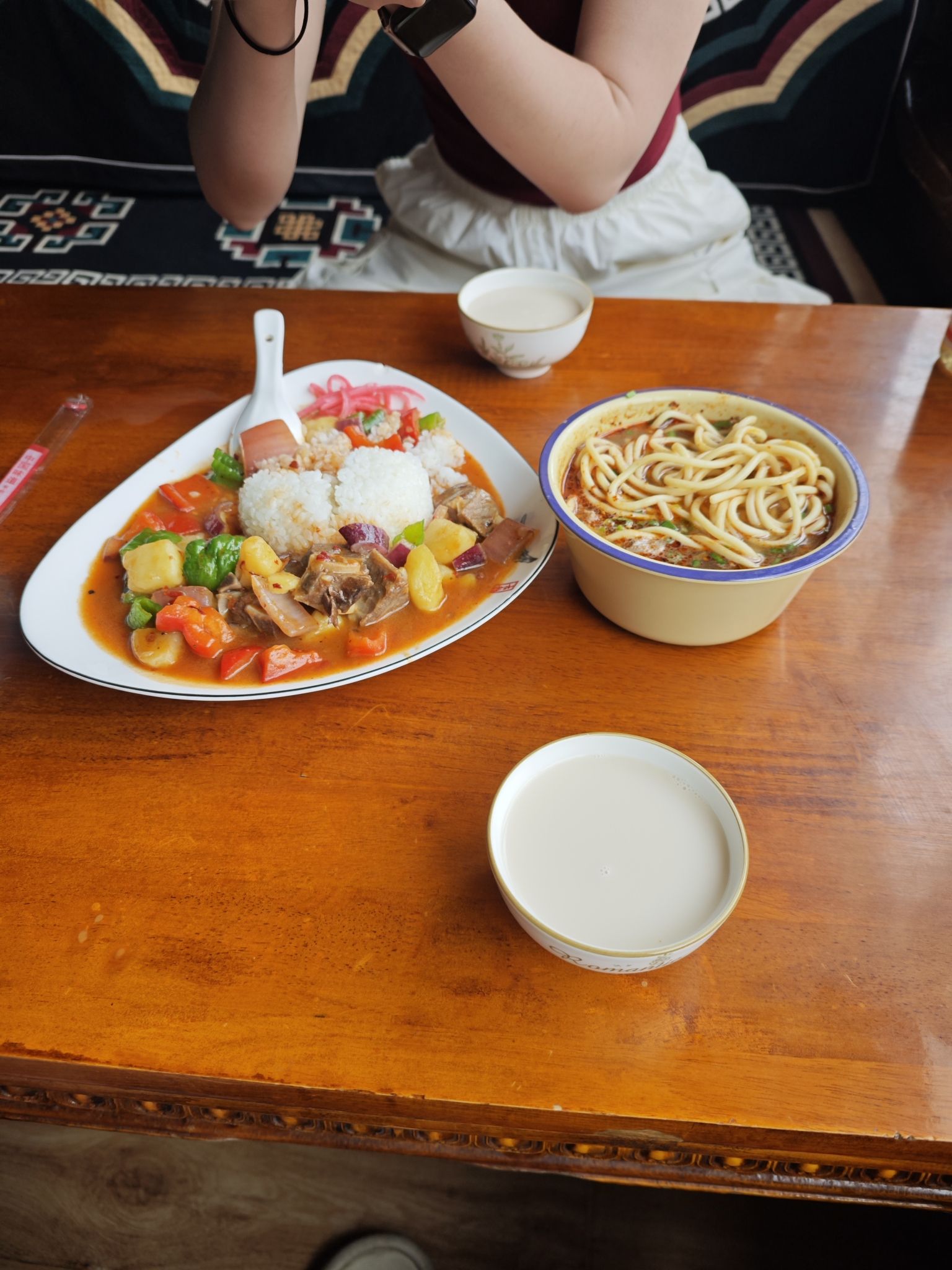 秧家藏餐馆