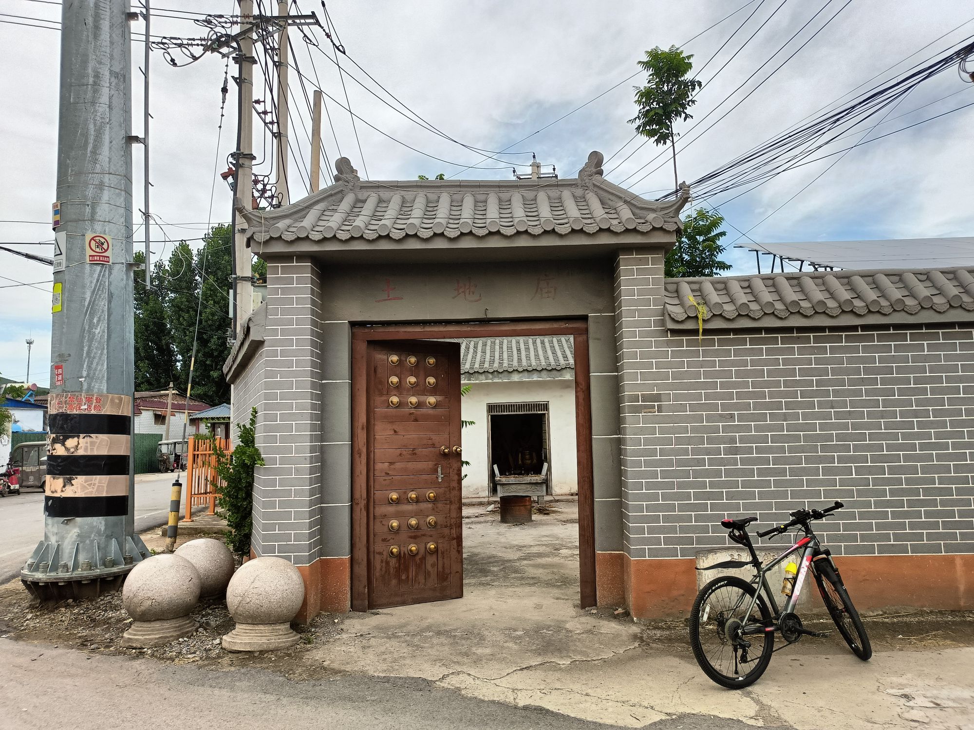 土地庙实景照片