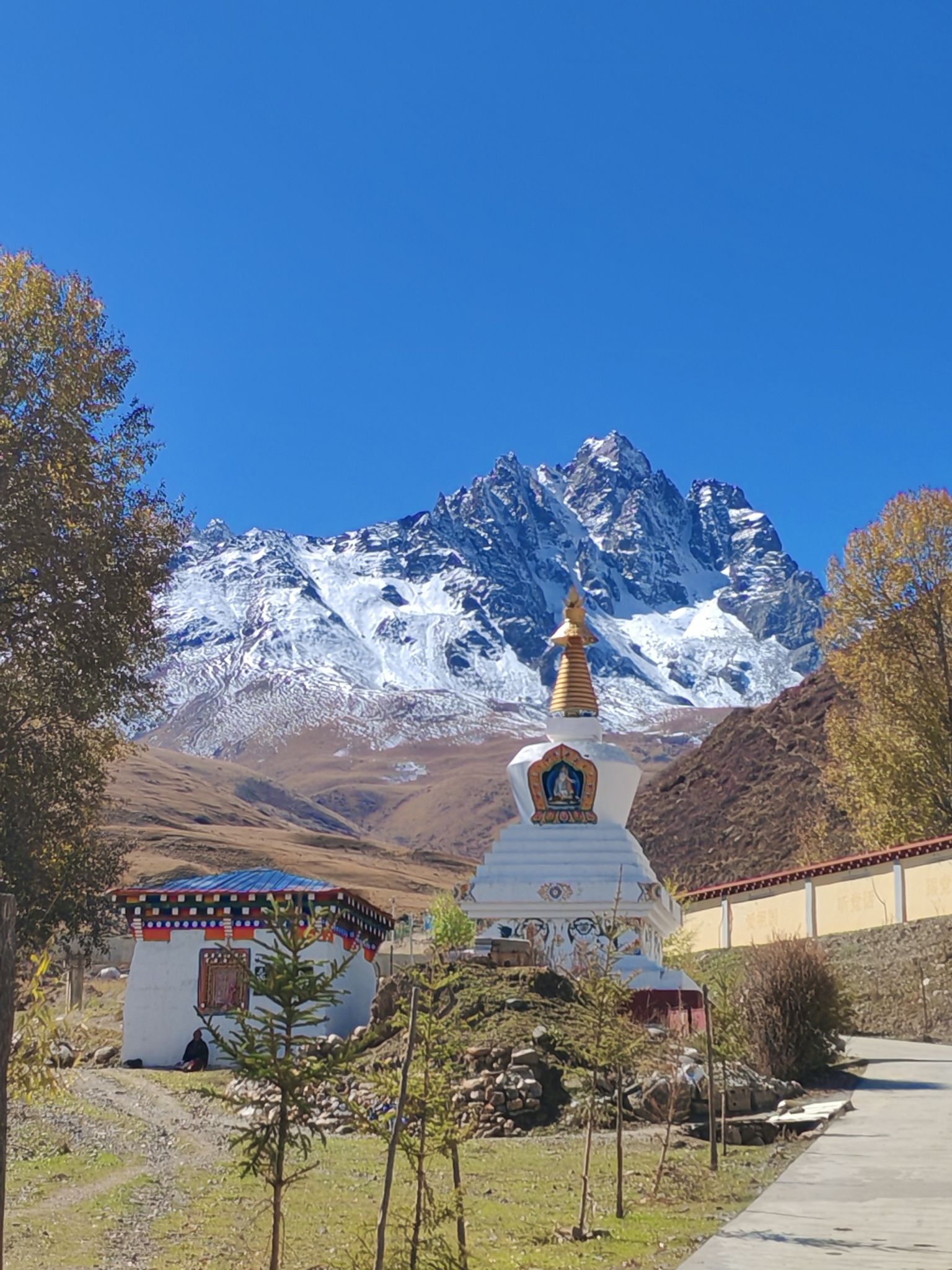 鲁拉寺实景照片