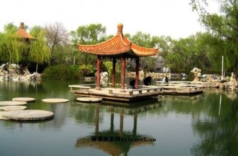 西苑公园景点图片