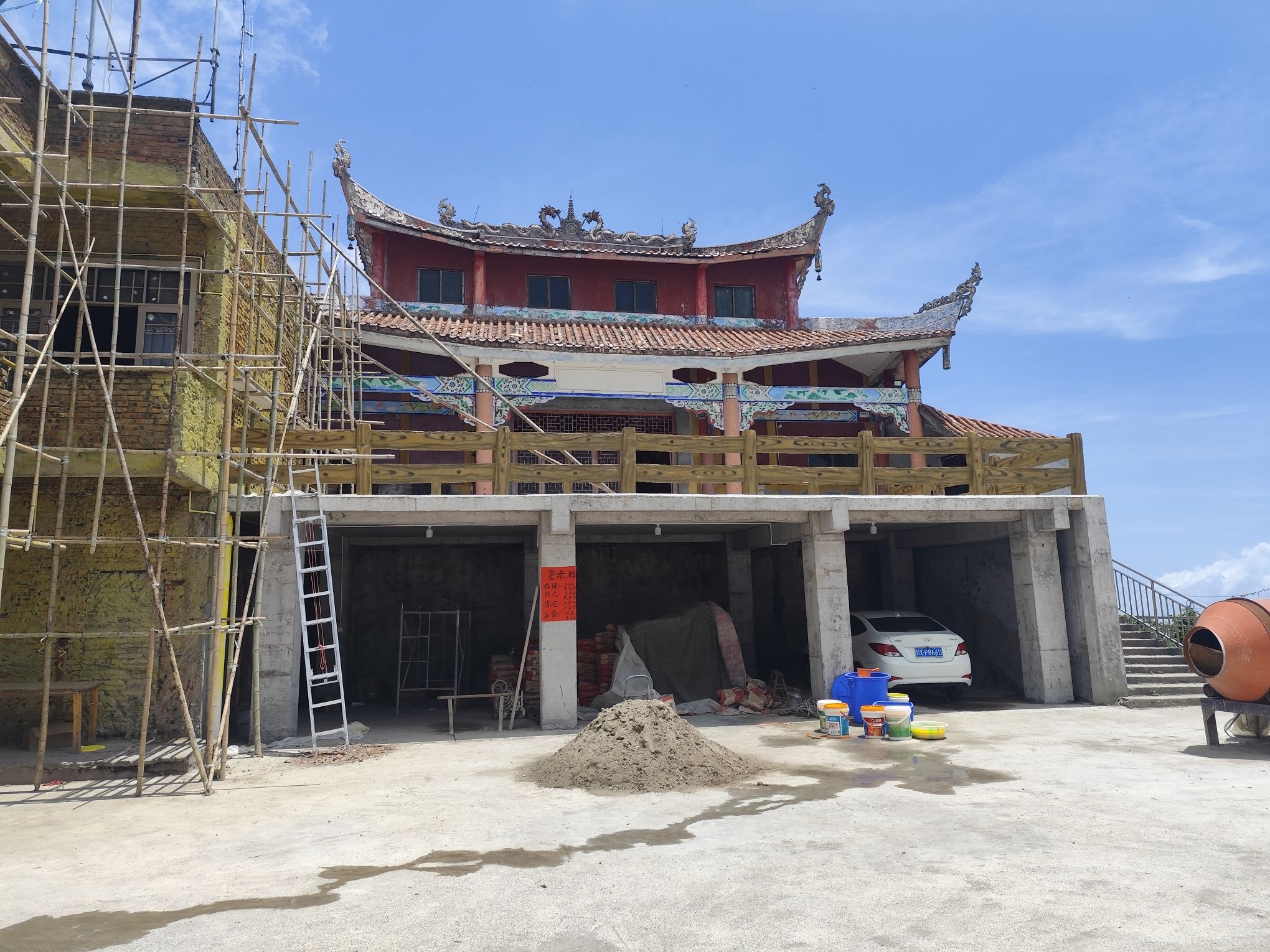 高顶山寺庙实景照片