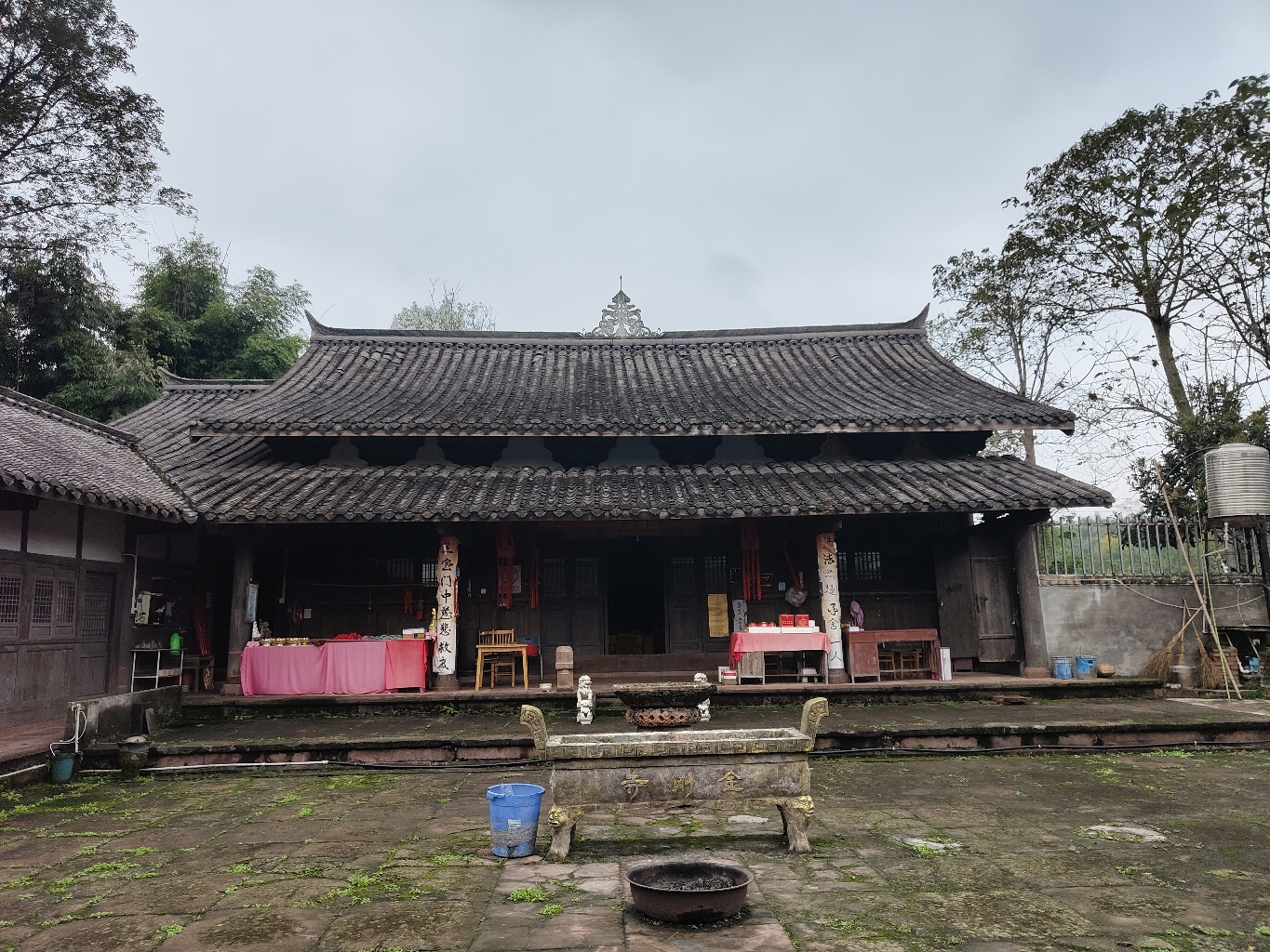 名山金刚寺实景照片