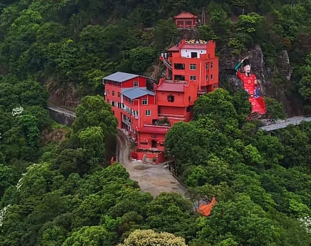 云里湾六公殿实景照片