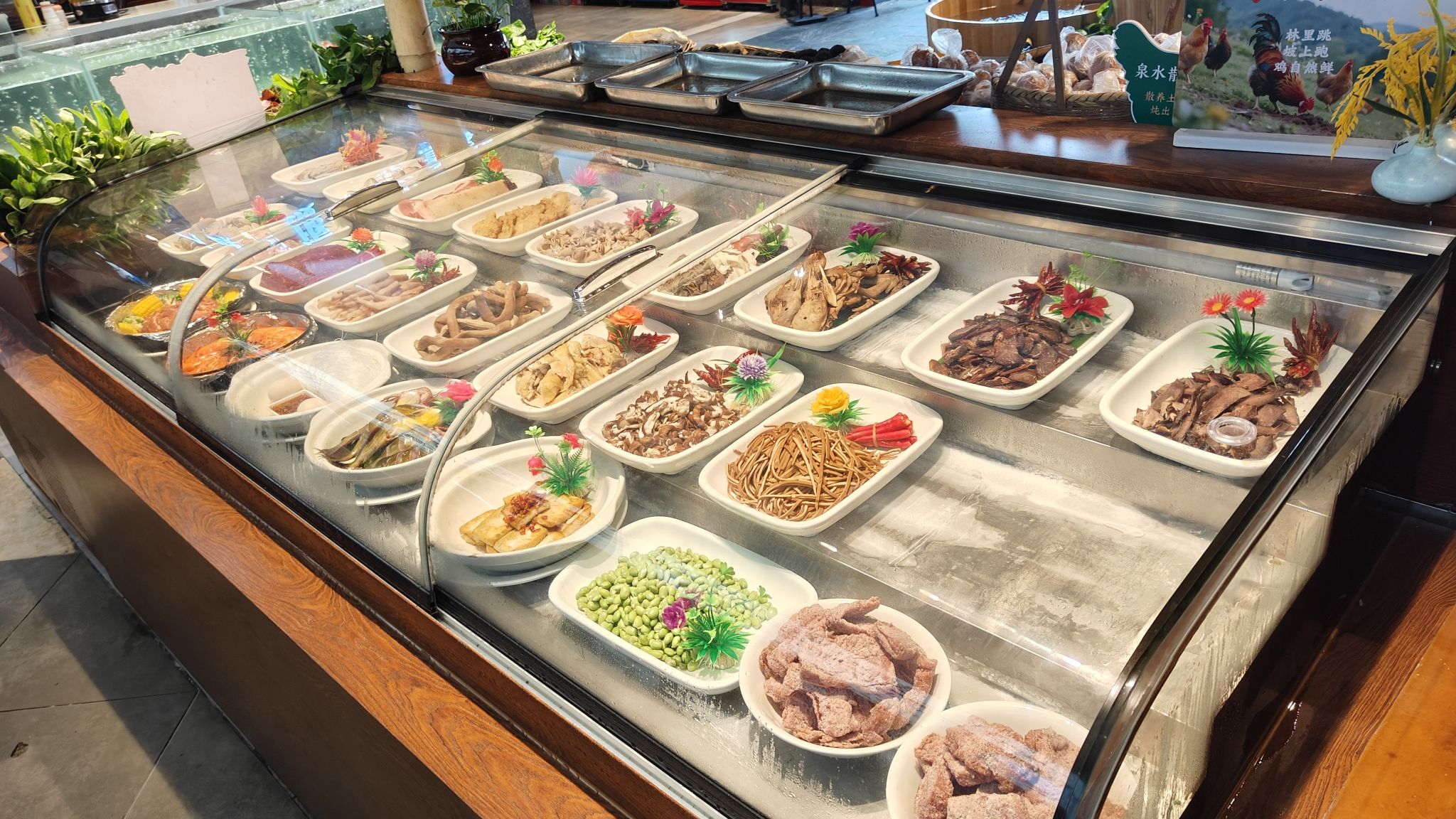 简朴寨鱼村(安源区硖石店)