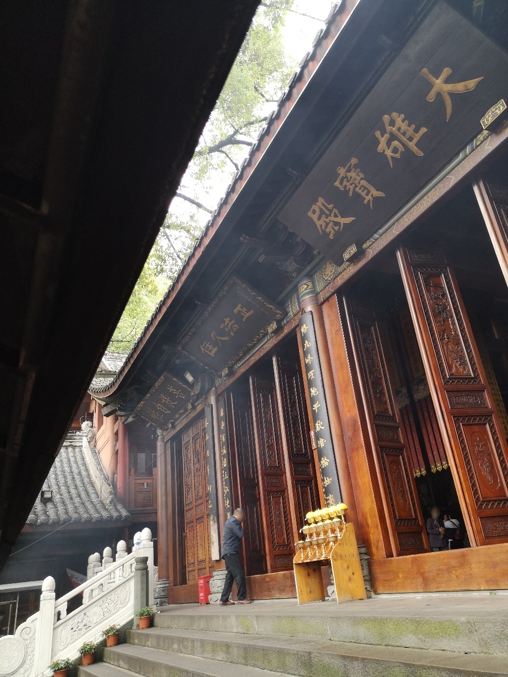 大雄宝殿实景照片