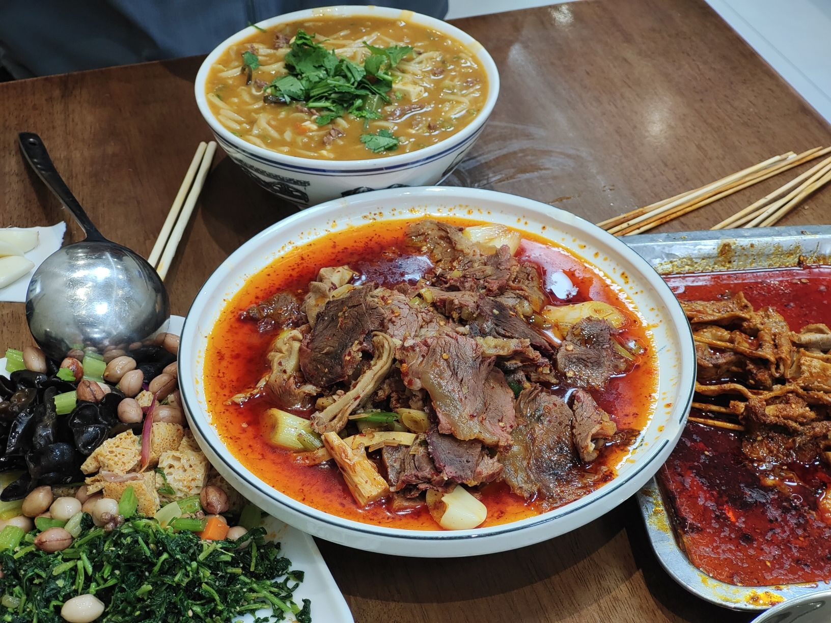 中原白记食府