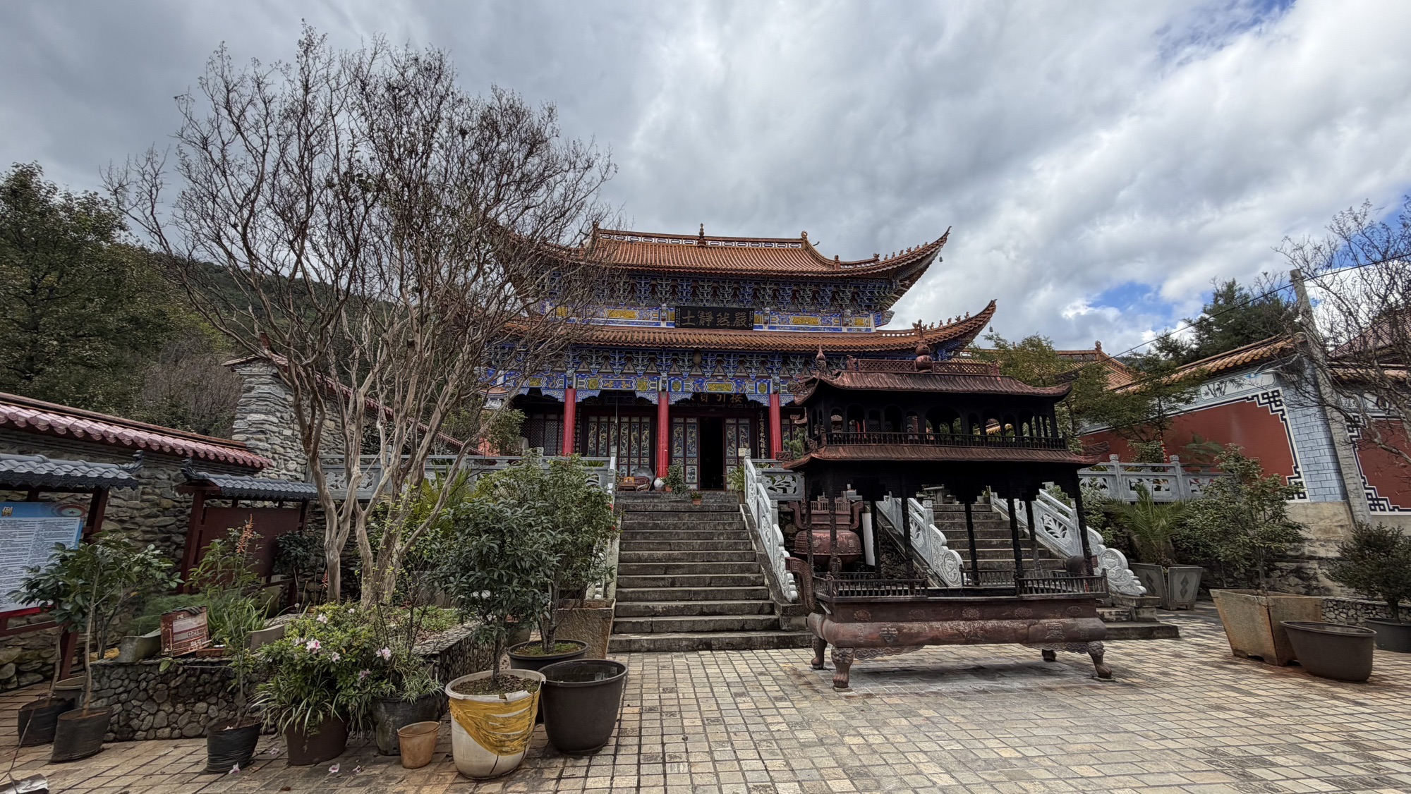 灵山寺实景照片