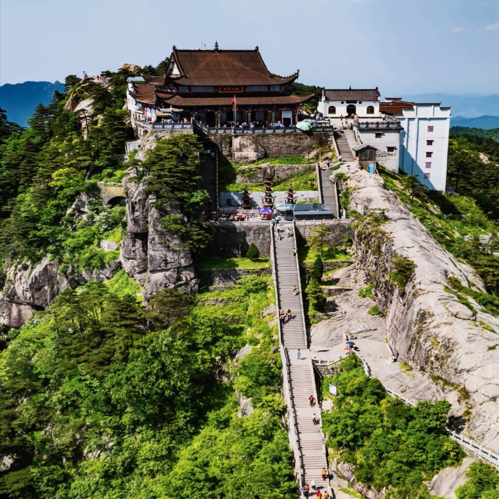 九华山庙实景照片