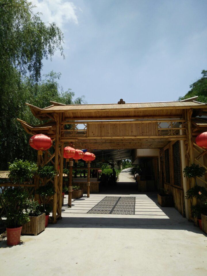 大山普度寺实景照片