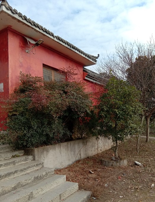 白雀园镇老洪山庙实景照片
