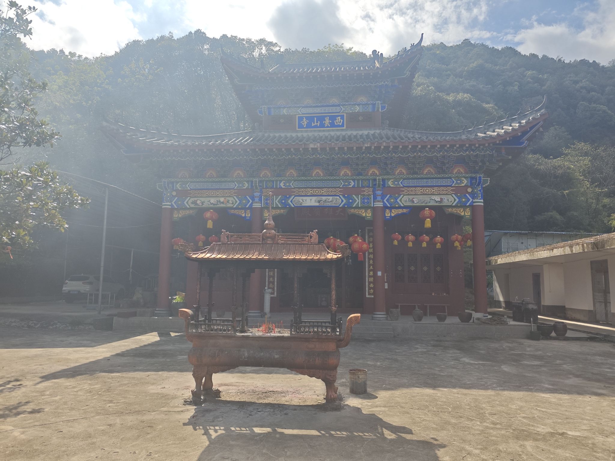 西曇山寺实景照片
