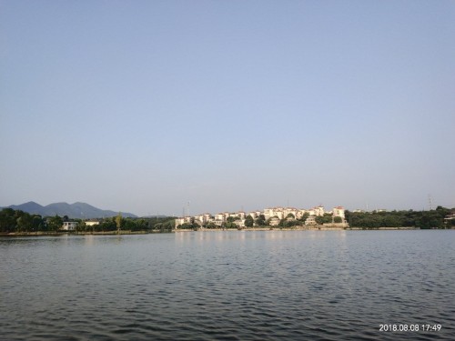 汤泉湖旅行图片 1