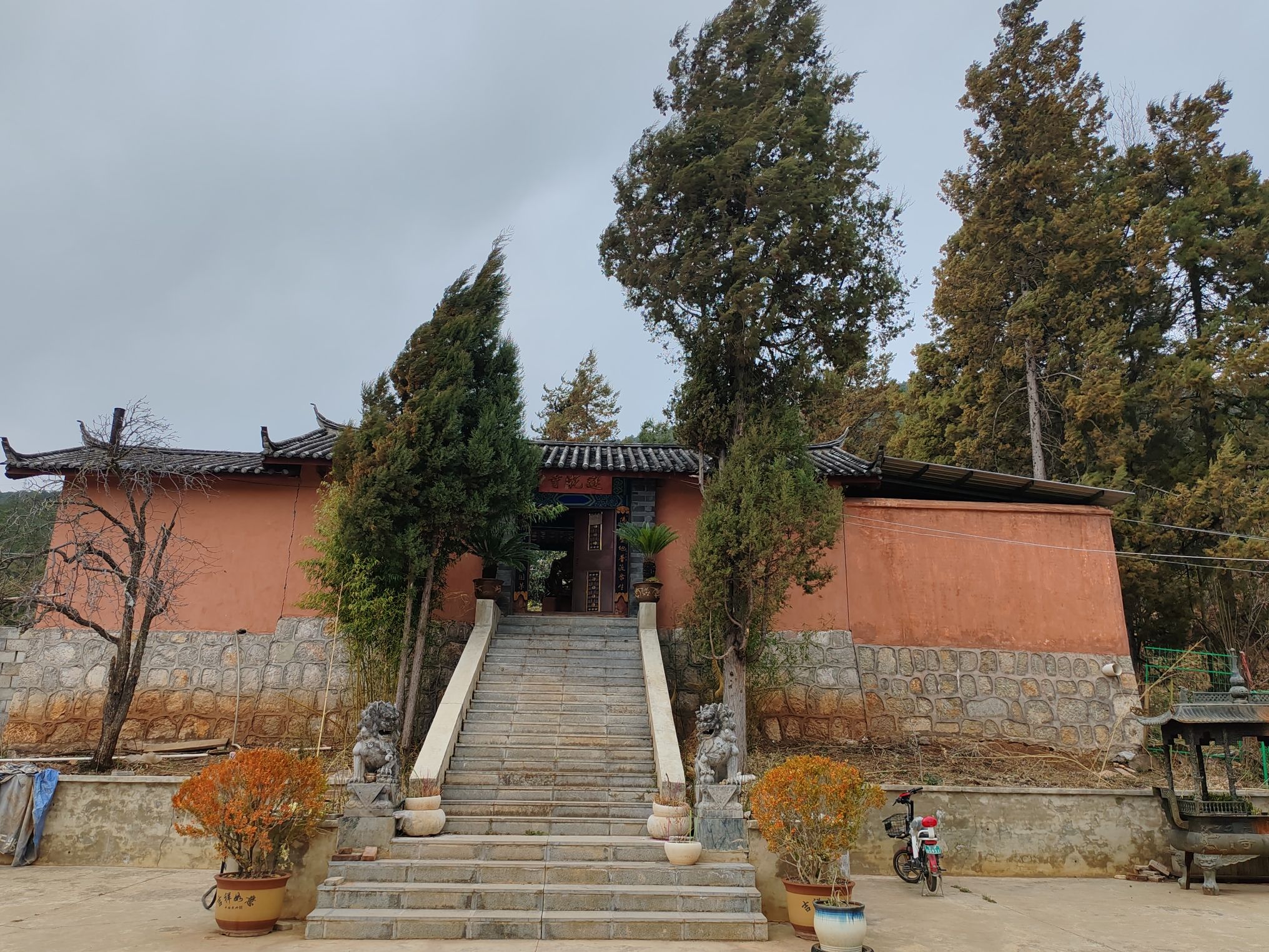 莲花寺实景照片