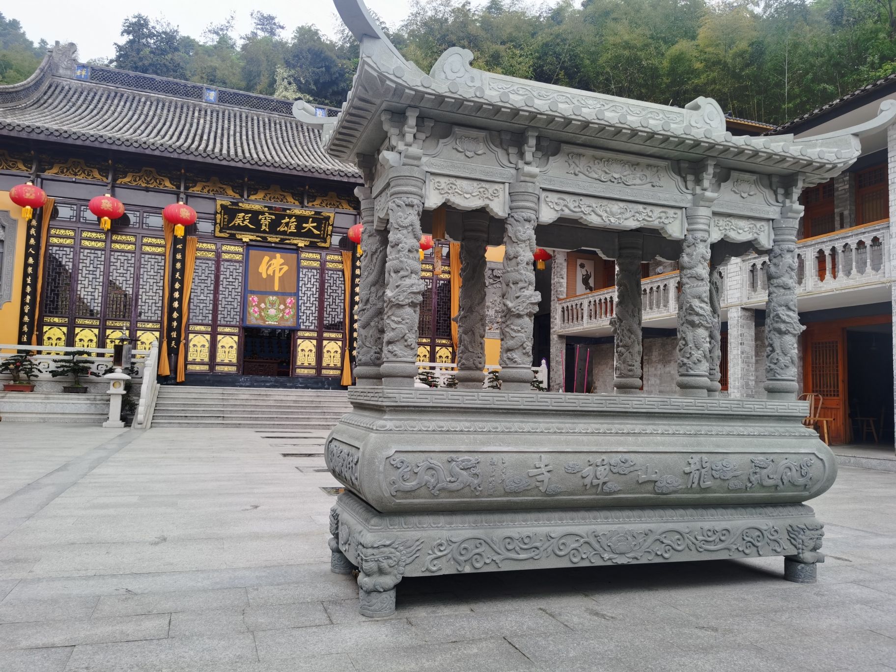 龙山禅寺实景照片