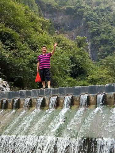 穿洞旅行图片 1