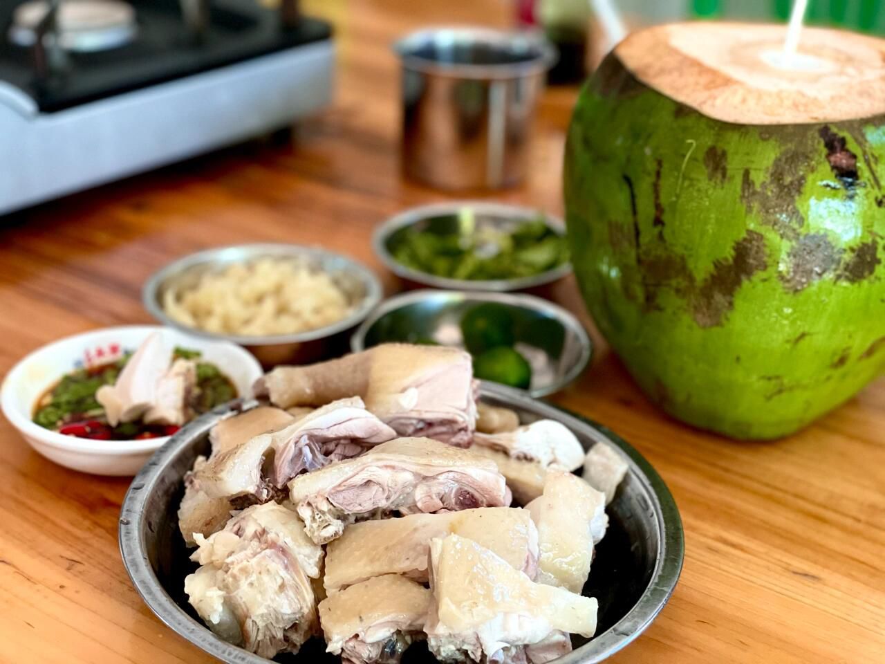 荣发鸡饭店