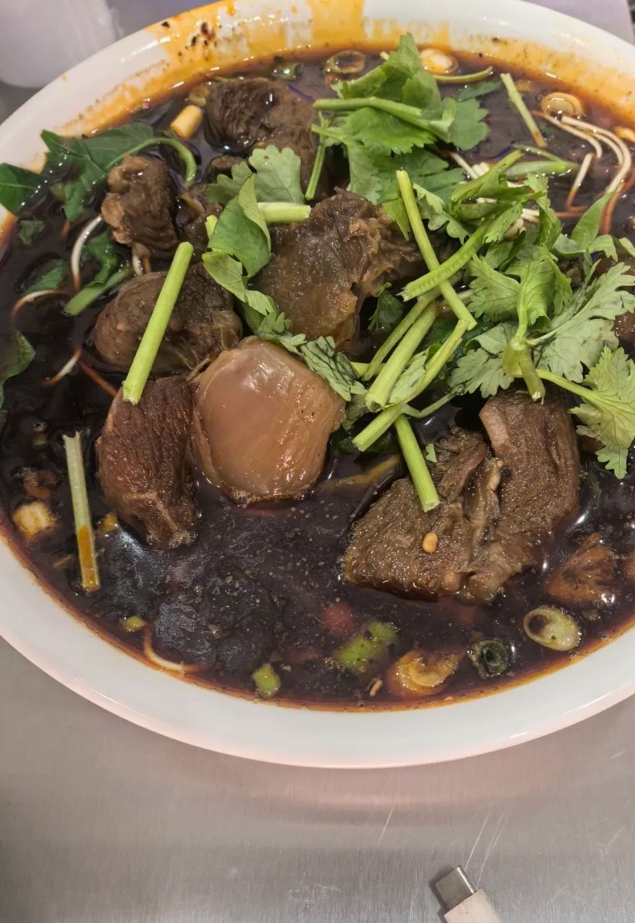 彭七孃牛肉面