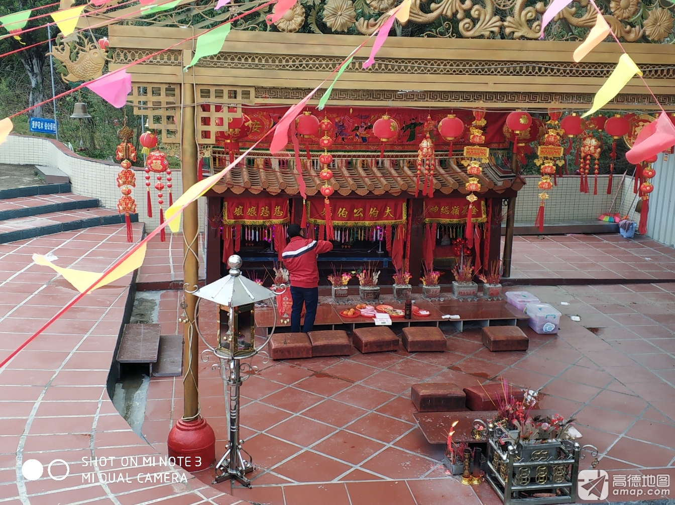 大伯公伯妈寺庙实景照片