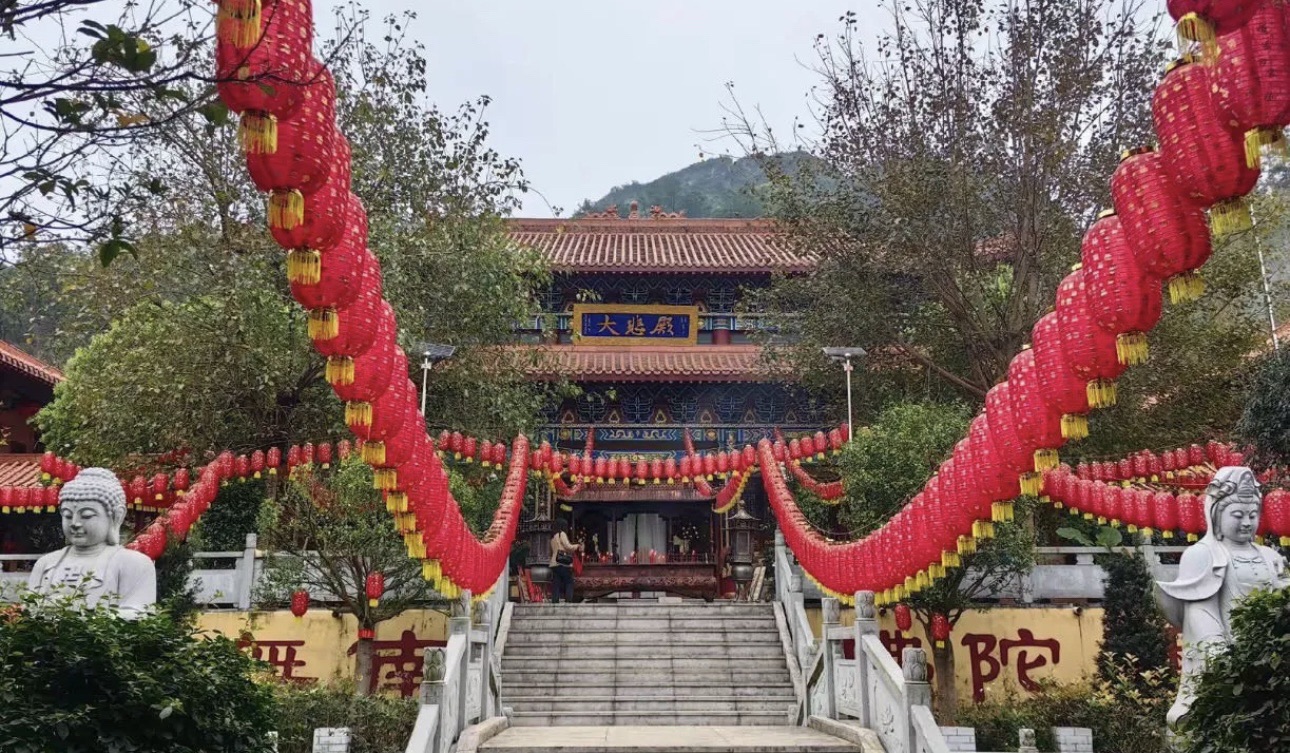 鸿角庙实景照片