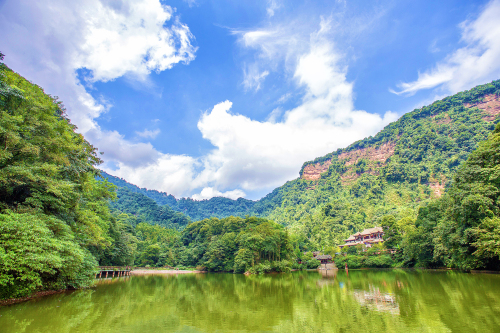 青城山