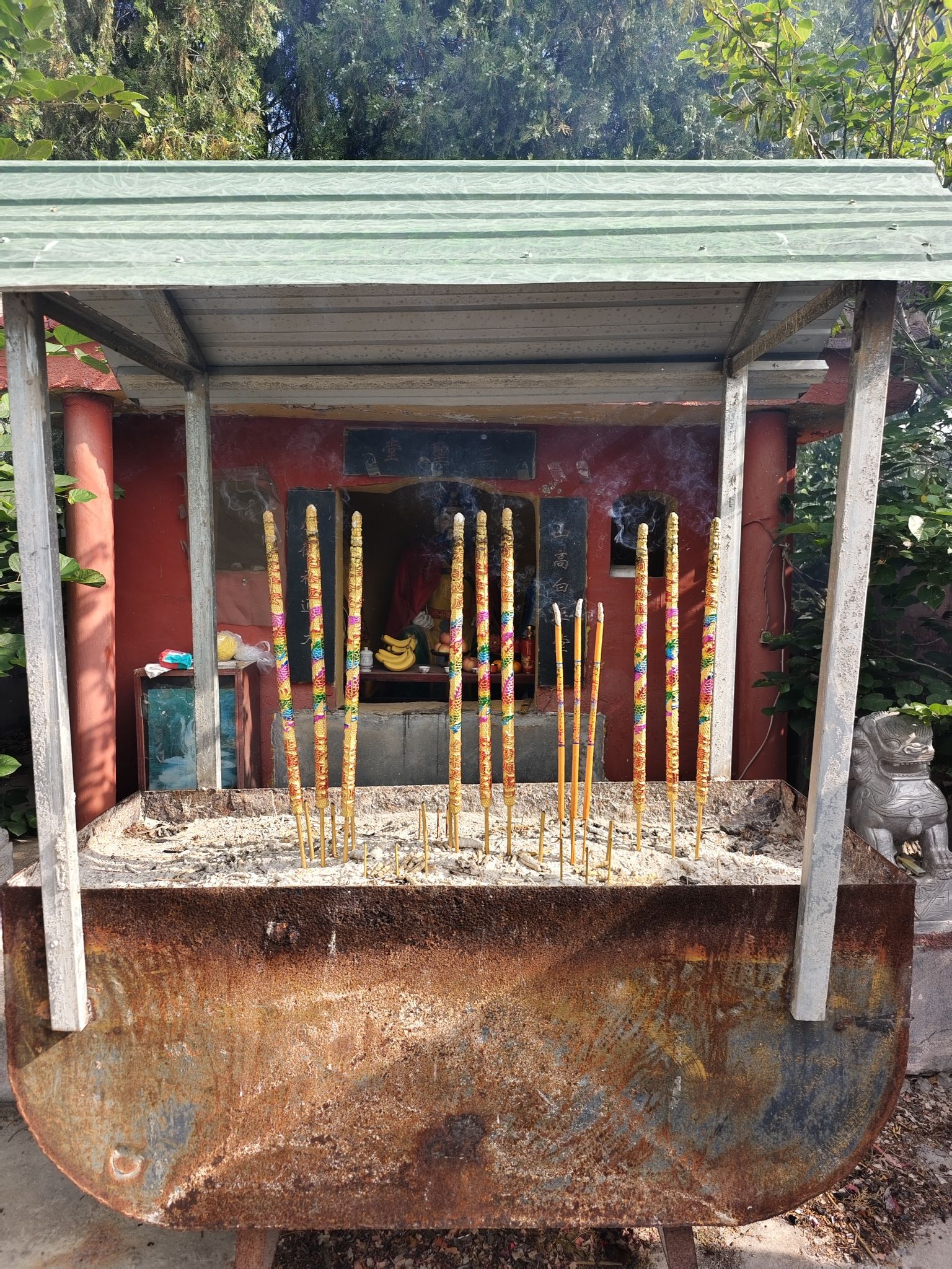 李官山神庙实景照片