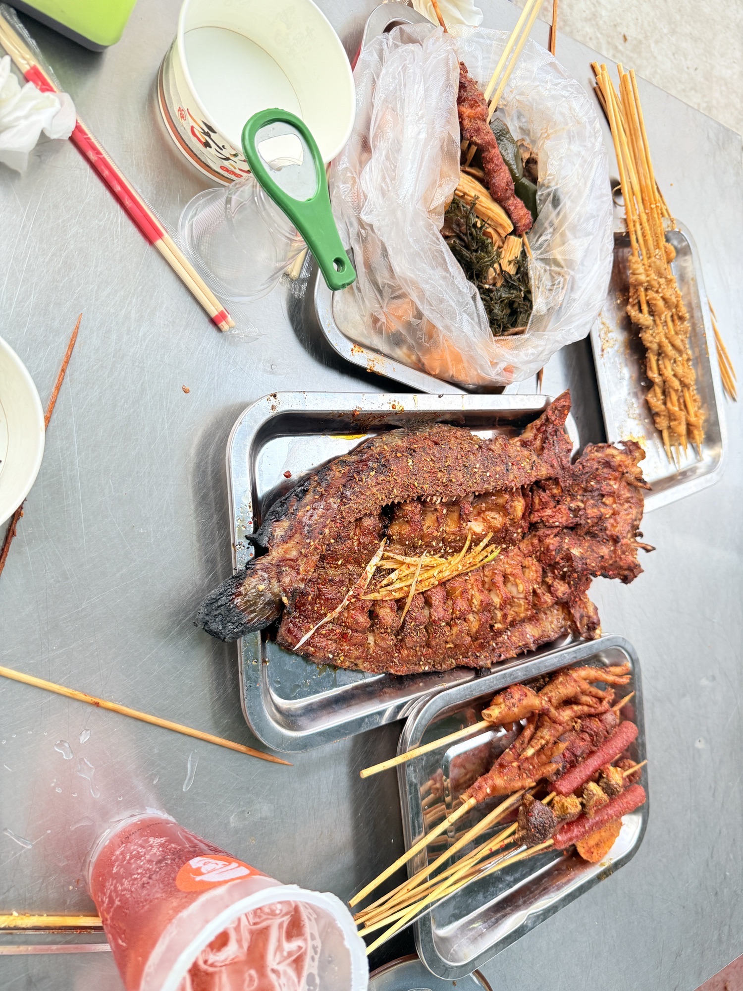 布夜城撸串·伊滨地标夜市
