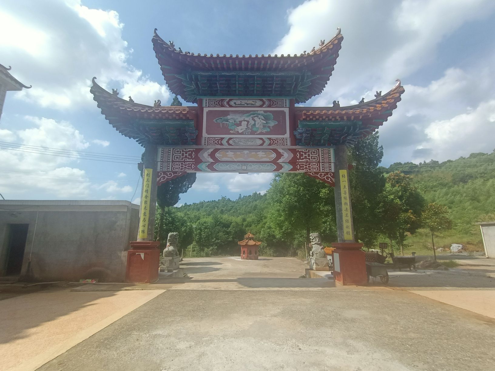 虎岩山寺实景照片