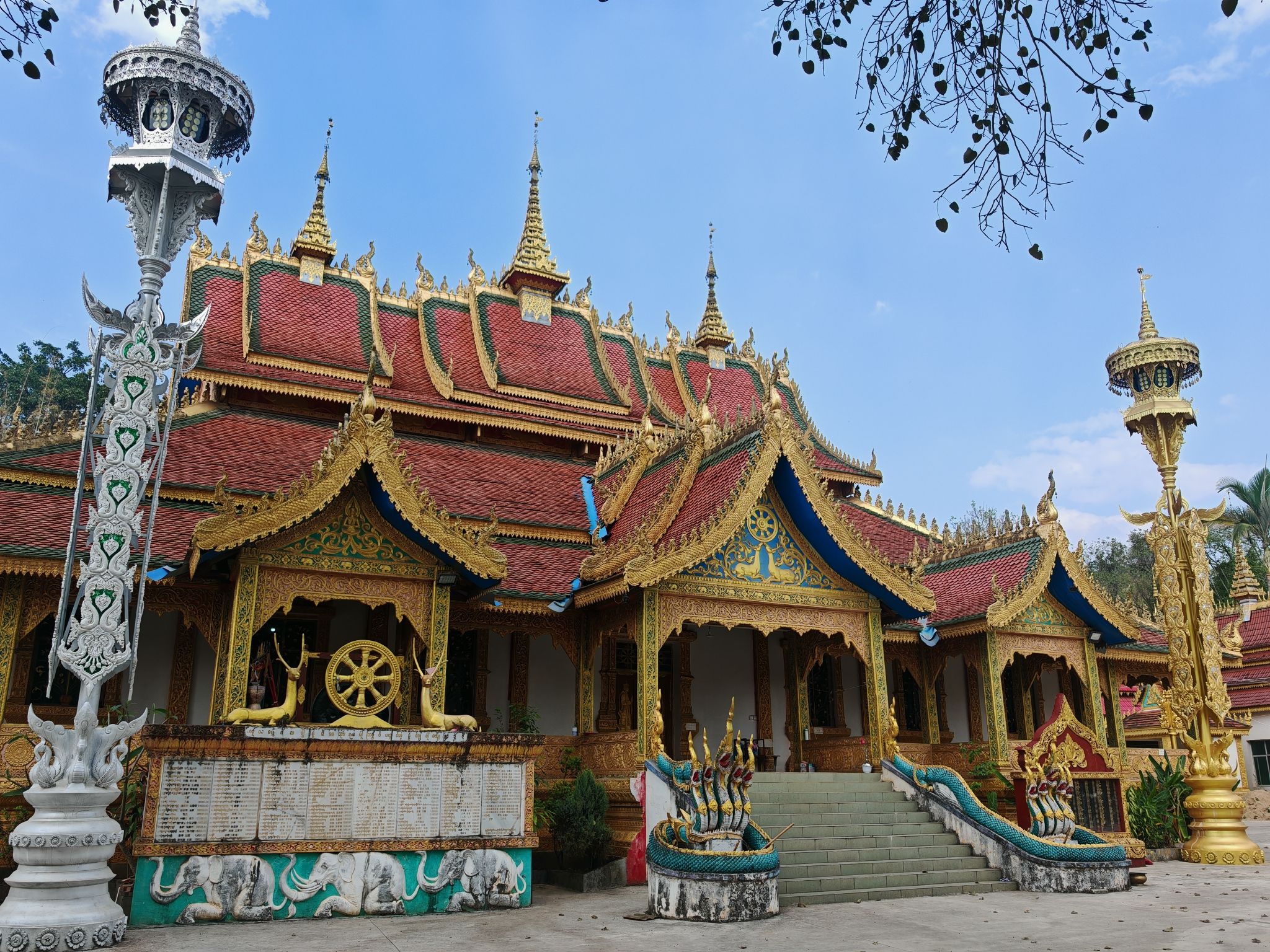 曼垒景佛寺实景照片