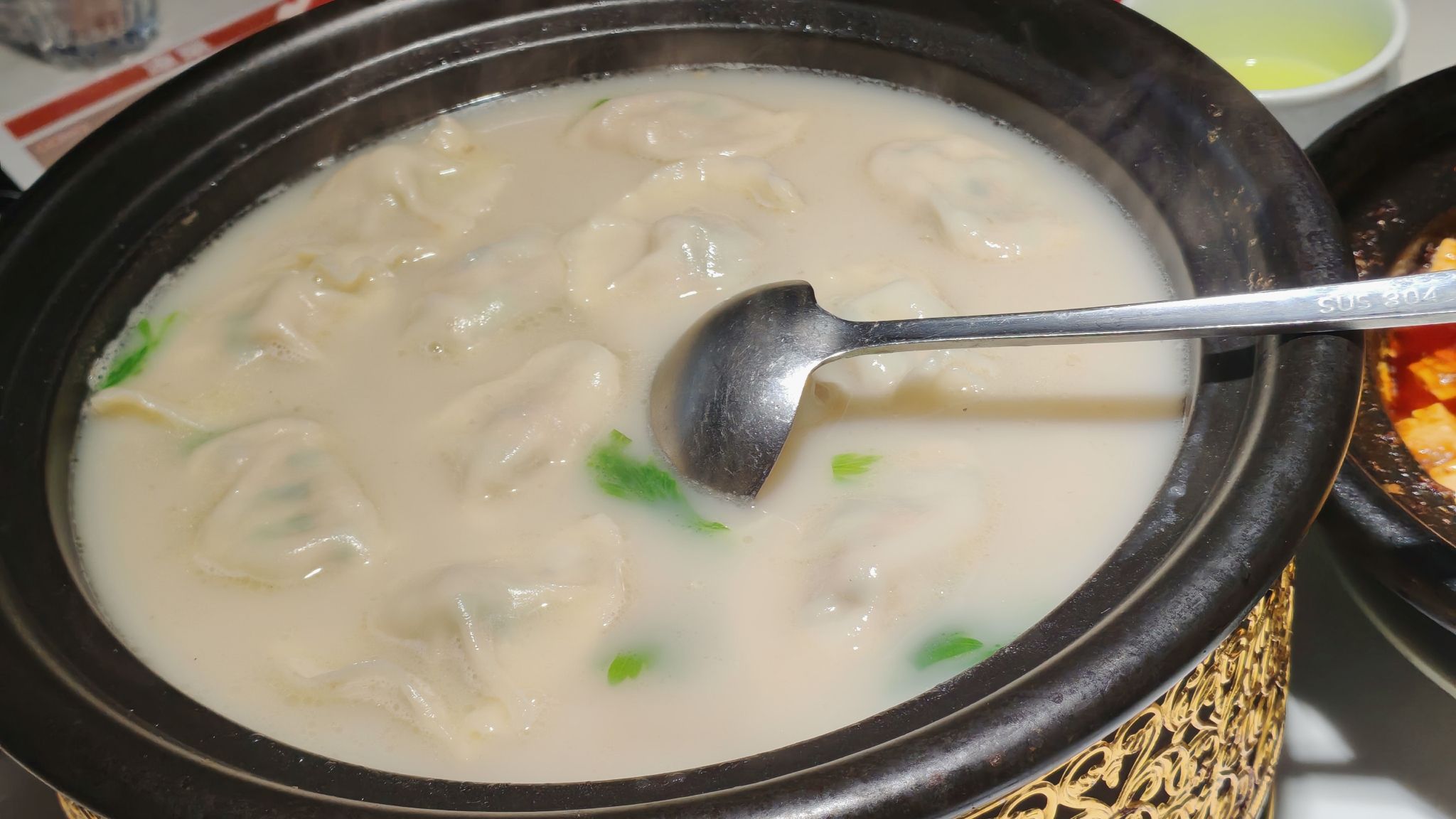 聚龙砂锅(万达店)