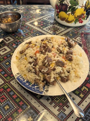 吐达洪大嘴特色抓饭