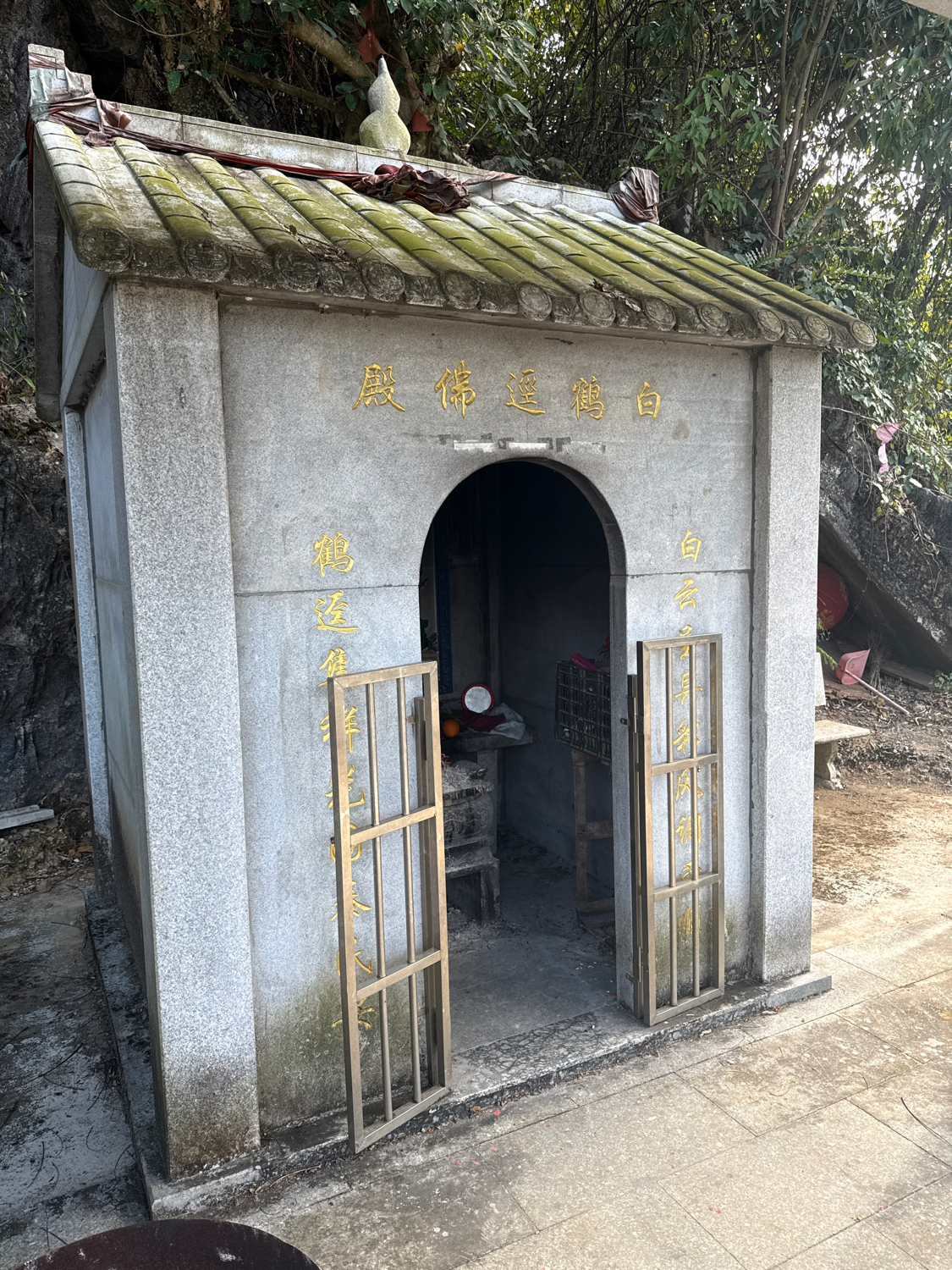 白鹤迳佛殿实景照片